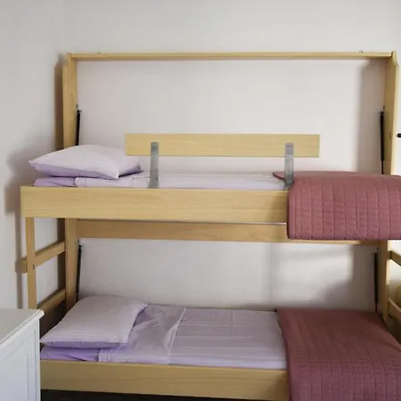 Aparthotel Valeria 4*