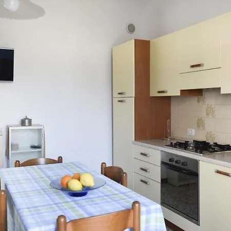 Aparthotel Valeria *