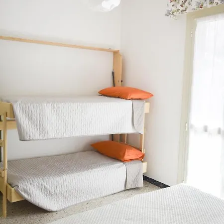 Aparthotel Valeria *