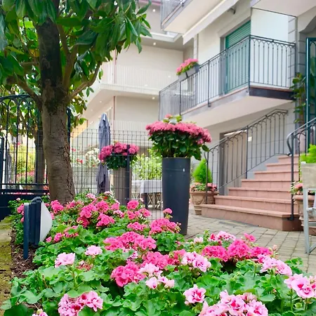 Aparthotel Valeria