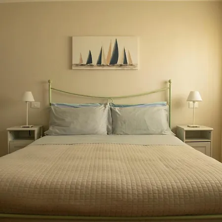 Apart-hotel Valeria 4*