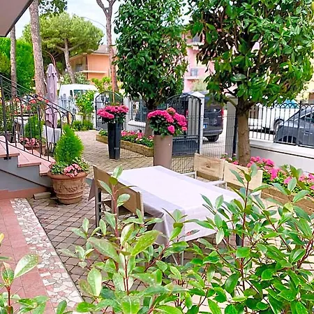 Aparthotel Valeria